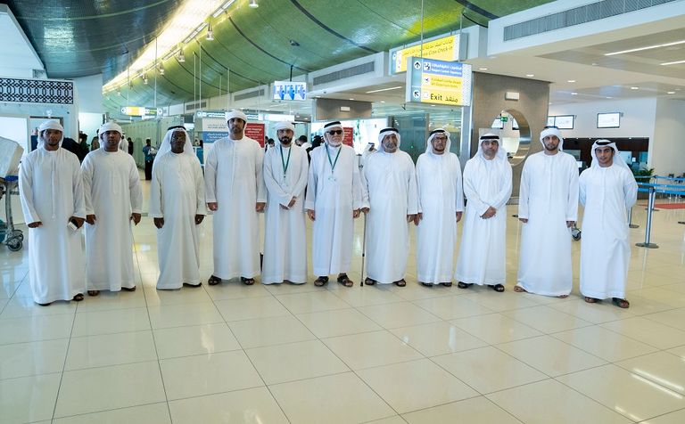 مكتب شؤون أسر الشھداء ینظم حملة للحج تضم 100 حاج من ذوي الشهداء