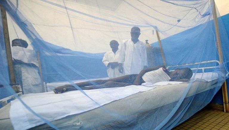 طفل مصاب بالملاريا في أحد مستشفيات ساحل العاج 