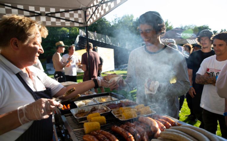 الفريق المتوج بلقب "ملك الشواء"