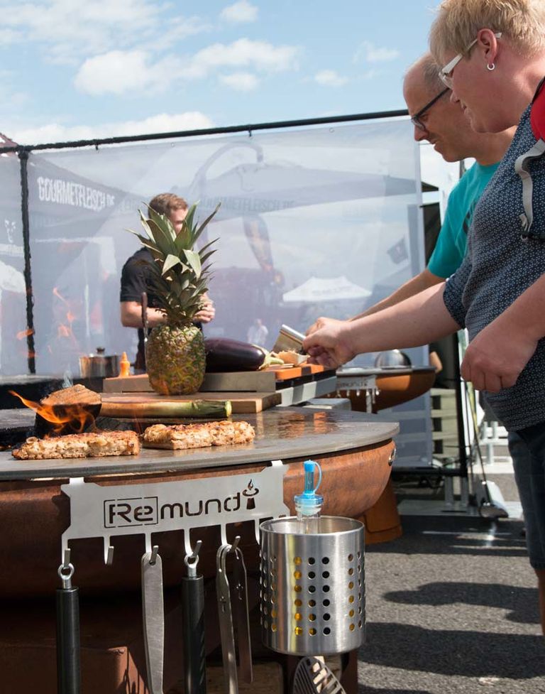 الفريق المتوج بلقب "ملك الشواء"