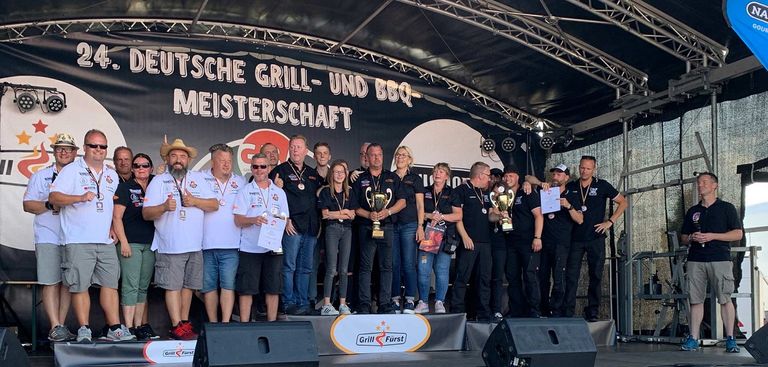 الفريق المتوج بلقب "ملك الشواء"