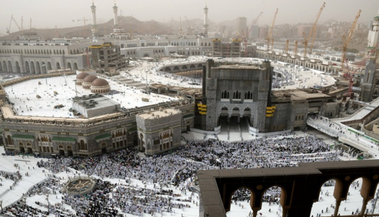 المسلمون يتوافدون على السعودية لأداء مناسك الحج