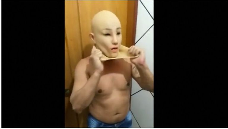 كلافينو دا سيلفا بعد القبض عليه وقبل انتحاره بأيام