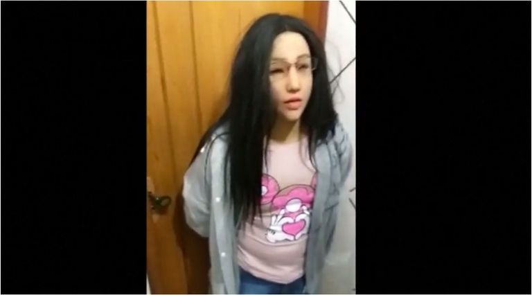 كلافينو دا سيلفا بعد القبض عليه وقبل انتحاره بأيام