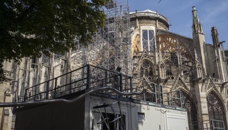أعمال الترميم بكاتدرائية نوتردام باريس- أرشيفية