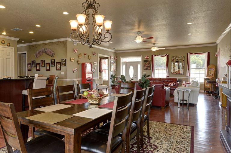 منزل الحلوى الأمريكي