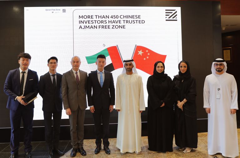 الشيخ أحمد بن حميد النعيمي يستقبل رئيس الشركة الخليجية الصينية للتجارة