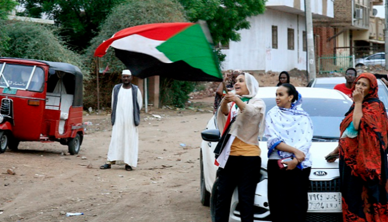 سودانيون يحتفلون بالاتفاق السياسي في بلادهم