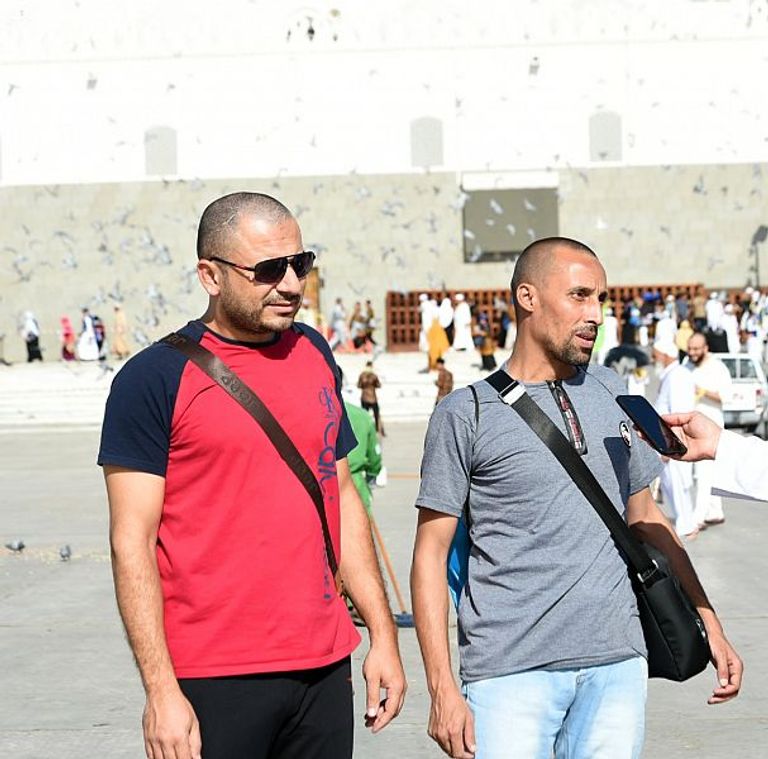ضيوف الرحمن يعبرون عن سعادتهم الغامرة بزيارة المسجد النبوي