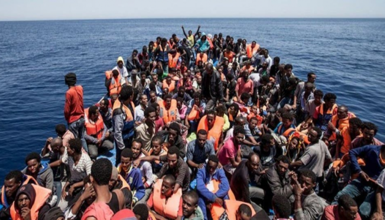مهاجرون غير شرعيين قبالة سواحل ليبيا
