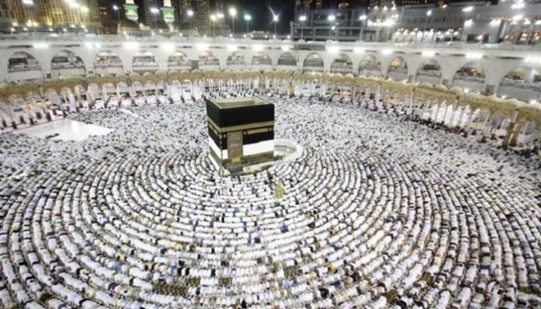 213 ألفا من حجاج الداخل يصلون إلى مكة