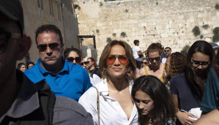النجمة العالمية جنيفر لوبيز خلال زيارتها القدس