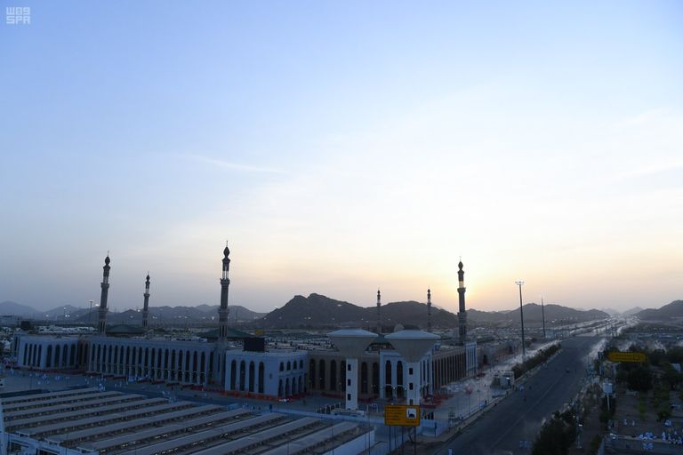 المسجد مر بتوسعات تمت على مر التاريخ