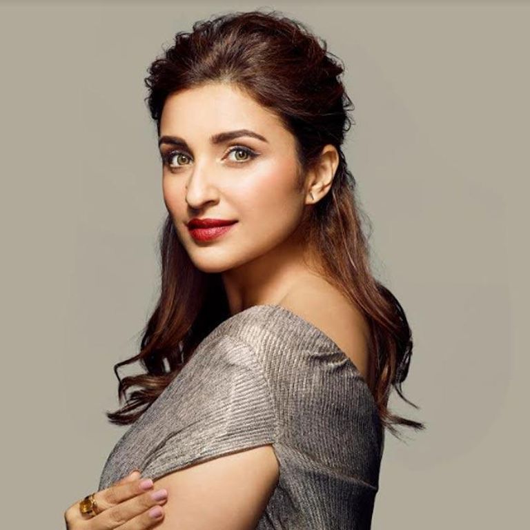 سيدهارث مالهوترا وبارنيتي تشوبرا