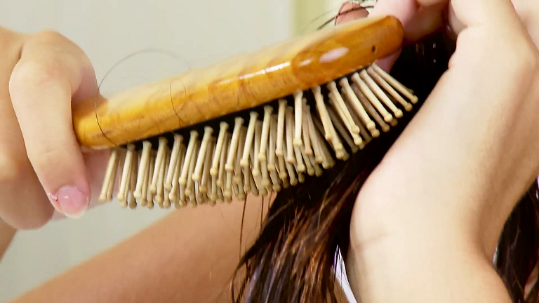 عادات يومية تدمر جمال وصحة المرأة - أرشيفية