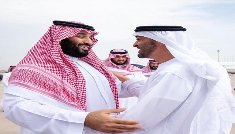 الأمير محمد بن سلمان خلال توديعه للشيخ محمد بن زايد آل نهيان