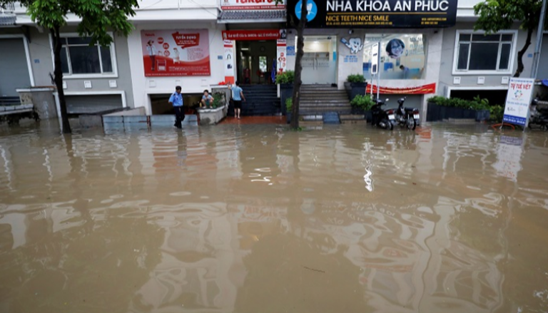 فيضانات في فيتنام تقتل 24 شخصا