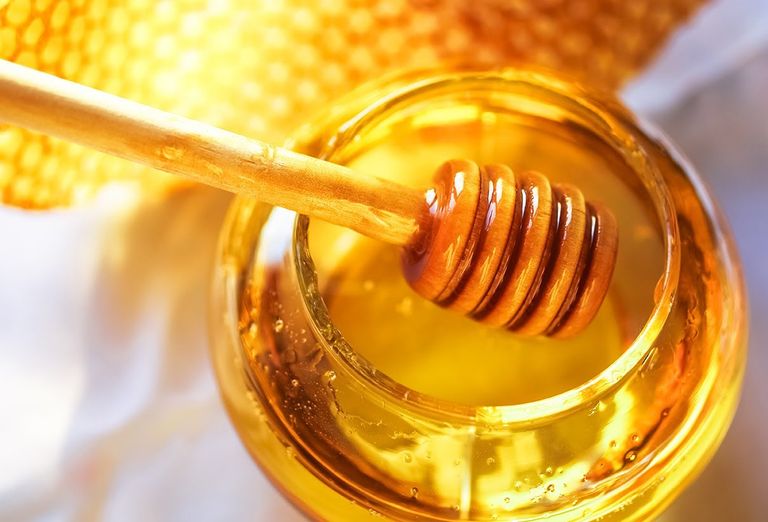 عسل النحل للتخلص من التجاعيد