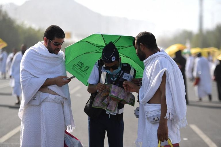 الكشافة السعودية تنجح في تفويج 400 ألف حاج للجمرات