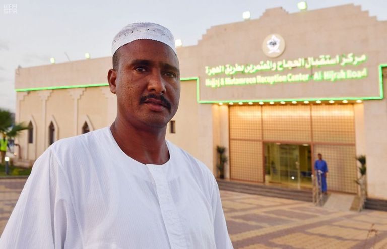 طلائع حجاج بيت الله الحرام عبروا عن سعادتهم بأداء هذا النسك العظيم