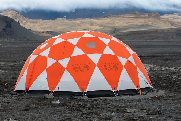 المسبار يجمع البيانات بواسطة أجهزة استشعار وكاميرا