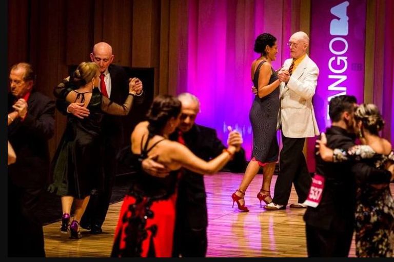 جيمس ماكمانوس خلال مشاركته في بطولة العالم للتانجو