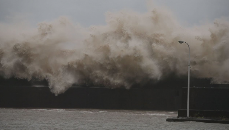 إعصار كروسا يتجه صوب جزر شيكوكو وكيوشو