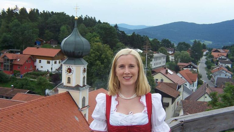 العمدة يوزيفا شميد