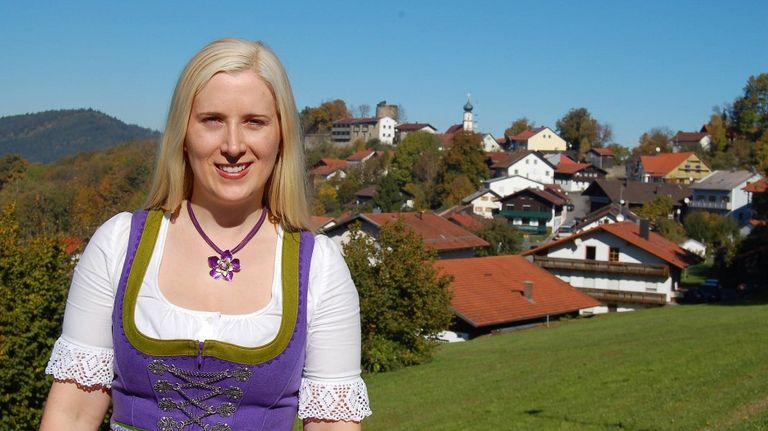 العمدة يوزيفا شميد