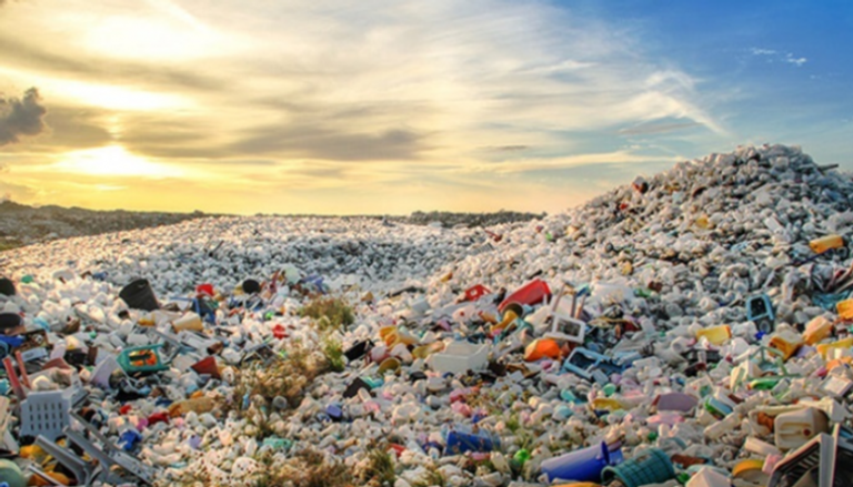 البلاستيك يهدد الحياة البحرية
