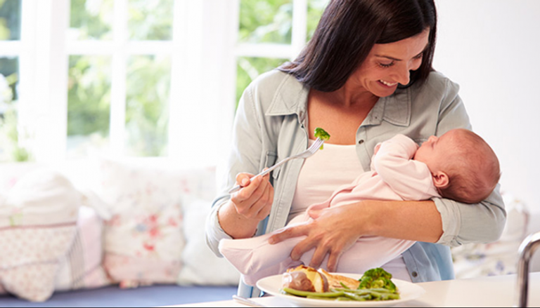 الخضراوات والفواكه ومنتجات الألبان مفيدة خلال فترة الرضاعة الطبيعية