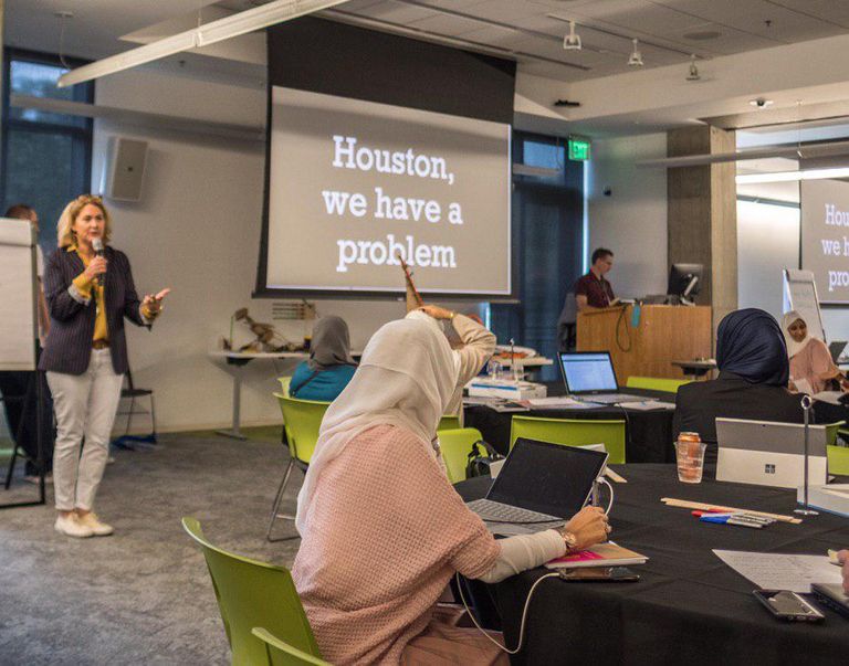 سفراء التعليم يشاركون في ورش تدريبية نظمتها شركة مايكروسوفت