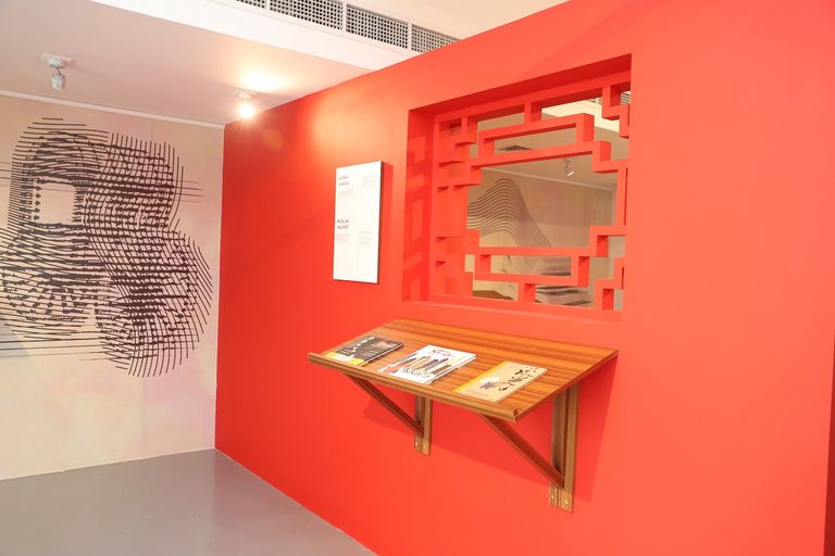 جانب من فعاليات معرض "كتب طريق الحرير"