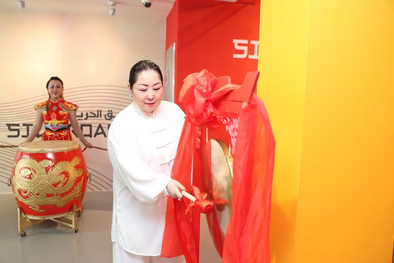 جانب من فعاليات معرض "كتب طريق الحرير"