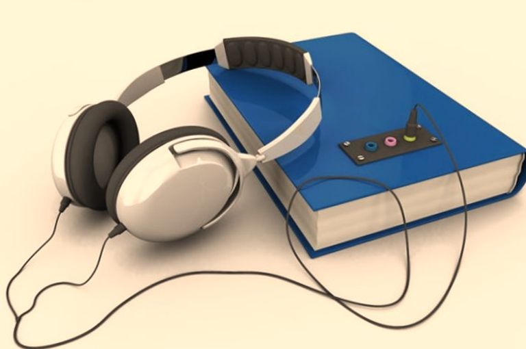 الثورة الرقمية تنعش سوق الكتب الصوتية المسموعة