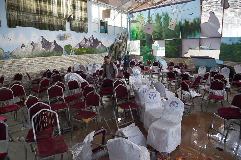 داعش يتبنى مقتل العشرات في تفجير قاعة أفراح بأفغانستان