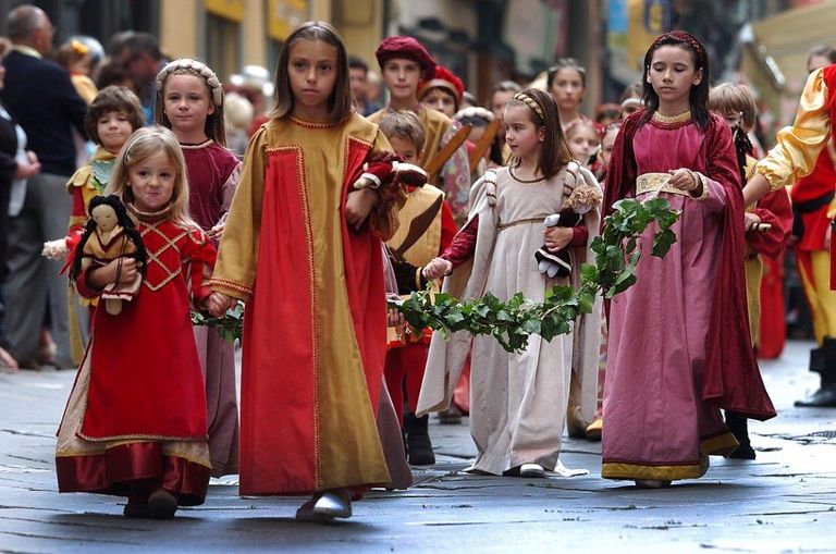 أستي وجهة إيطالية مثالية في الخريف