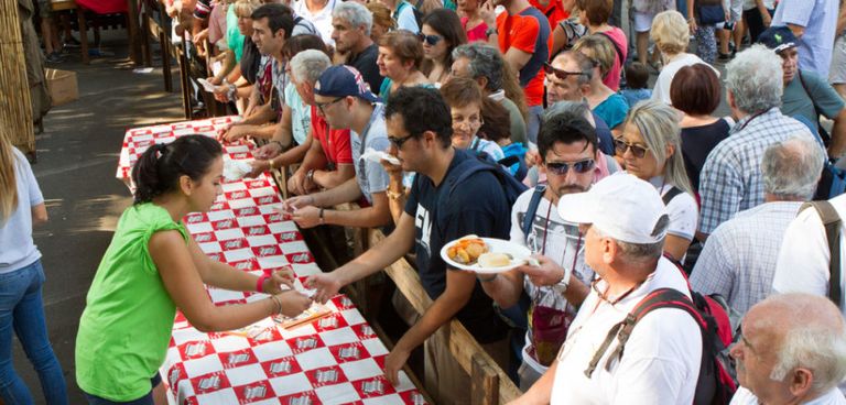 أستي وجهة إيطالية مثالية في الخريف