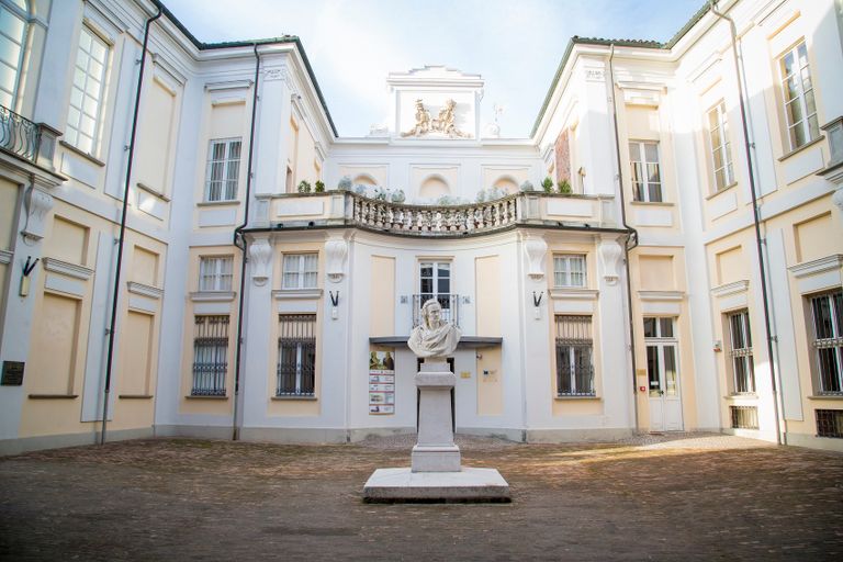 أستي وجهة إيطالية مثالية في الخريف