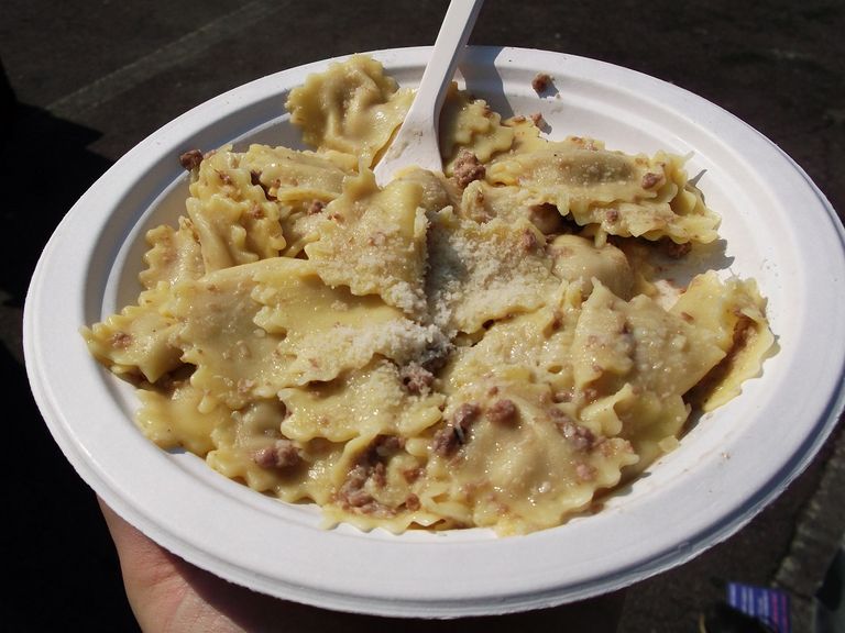 أستي وجهة إيطالية مثالية في الخريف