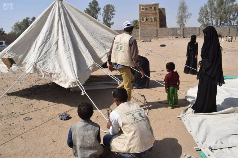 المساعدات شملت 51 خيمة و33 بساطا و371 بطانية