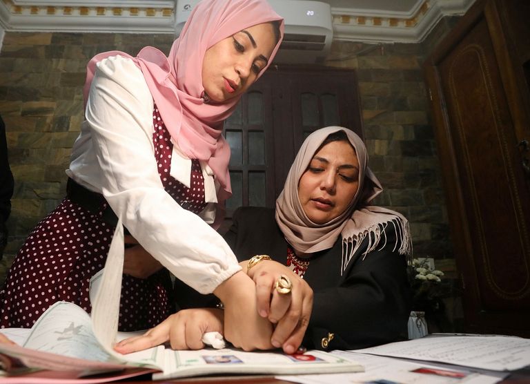 أمل سليمان أول مأذونة شرعية في مصر