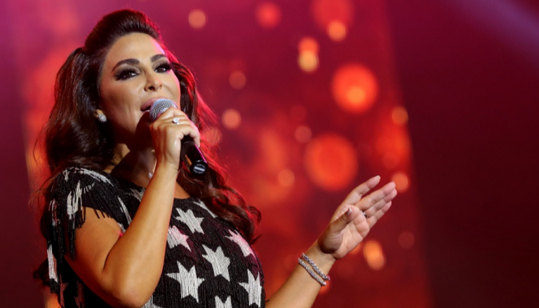 المغنية اللبنانية إليسا 