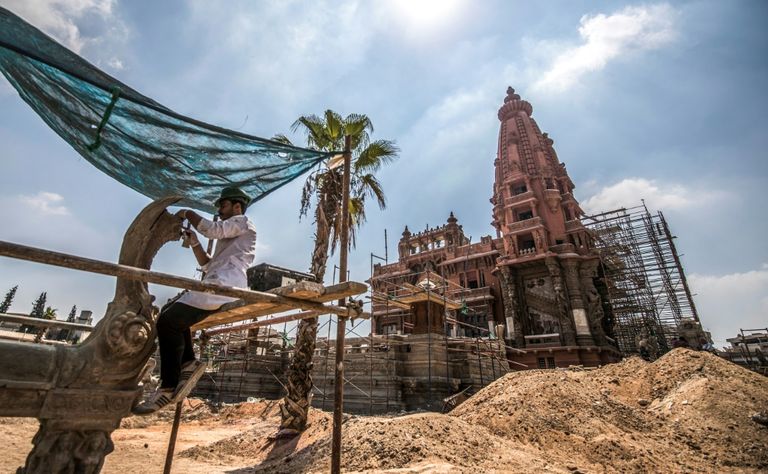 استمرار أعمال الترميم في قصر البارون شرق القاهرة