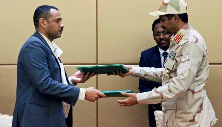 مراسم توقيع الوثيقة الدستورية في السودان- أرشيفية