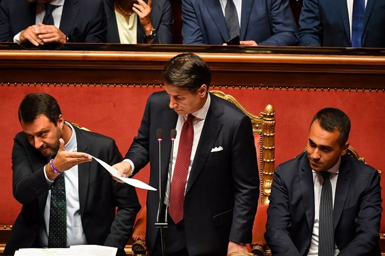 رئيس وزراء إيطاليا جوسيبي كونتي خلال كلمته أمام البرلمان رئيس وزراء إيطاليا جوزيبي كونتي خلال كلمته أمام البرلمان