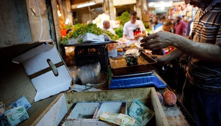 سوق تجاري في عمان