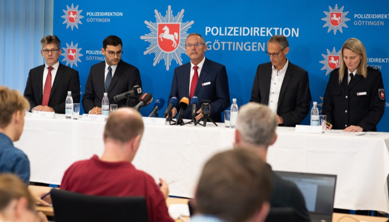 مؤتمر صحفي حول حملة الشرطة الألمانية لمكافحة جرائم الإنترنت