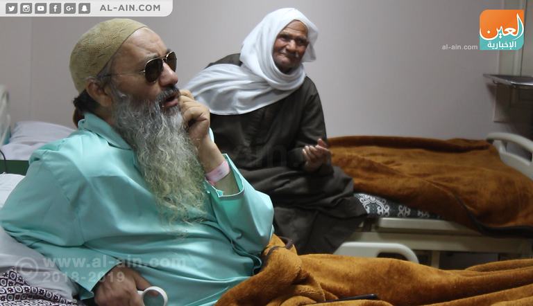الحاج سعيد قابيل، مريض بالمعهد الدكتور حاتم أبو القاسم عميد معهد الأورام القومي المصري