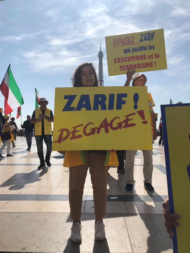 مظاهرات للجالية الإيرانية في باريس ضد زيارة ظريف